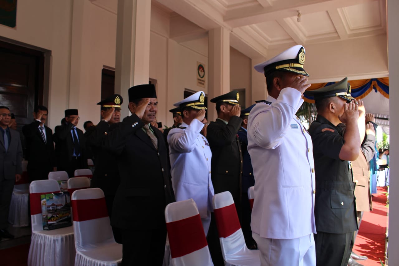 020519 Satu SST Personil Lanal Malang Ikuti Upacara -3