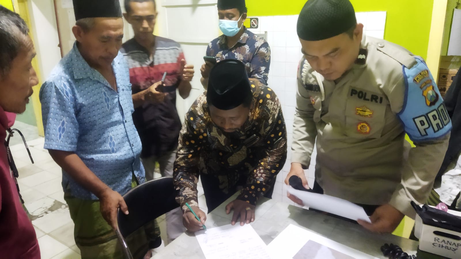 Ditpolairud Polda Jatim Berhasil Temukan ABK KLM Jaya Makmur Korban Laka Laut