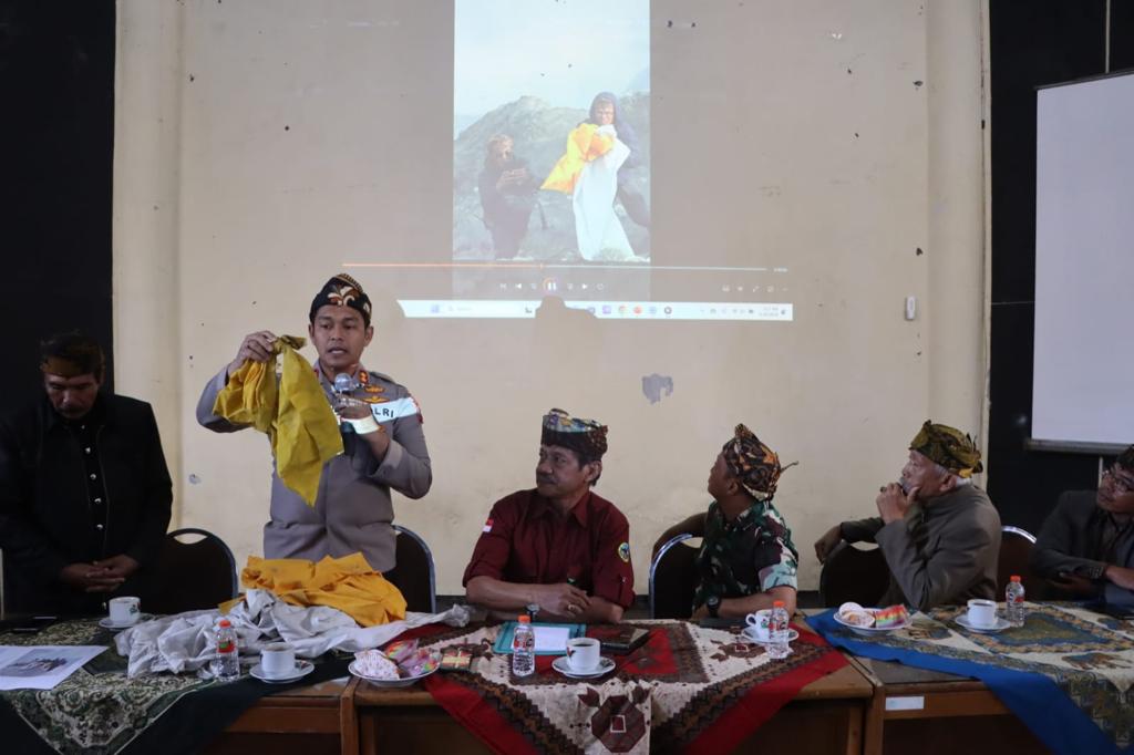 Kapolres Probolinggo Pastikan Arca Ganesha Jatuh di Kawah Bromo, Bukan Dicuri