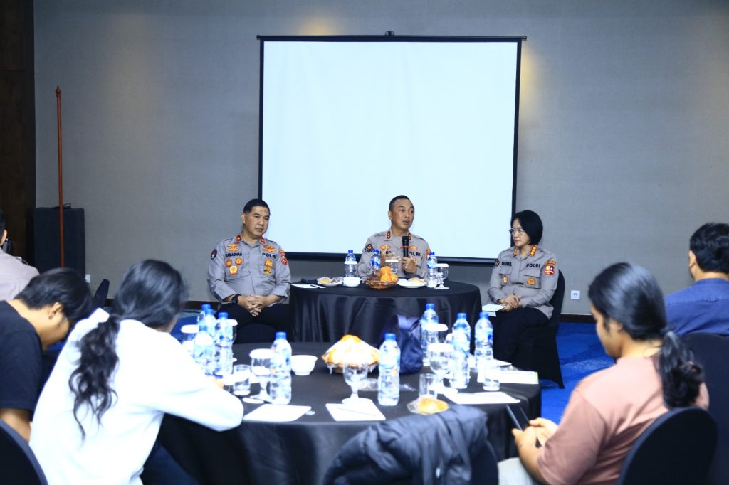 Jalin Sinergisitas, Divisi Humas Polri Silaturahmi dengan Rekan Media