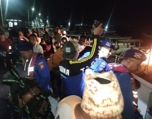 Tim SAR Gabungan Satpolairud Polres Situbondo Berhasil Selamatkan 3 ABK KLM Tunas Abadi