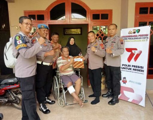 Momen Haru Keluarga Saat Kapolres Pekalongan Kota Berkunjung Ke Anggota