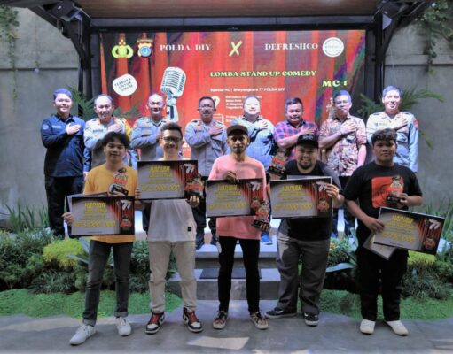 Tampil Maksimal, Finalis Lomba Stand Up Comedy Polda DIY Undang Riuh Tawa Penonton