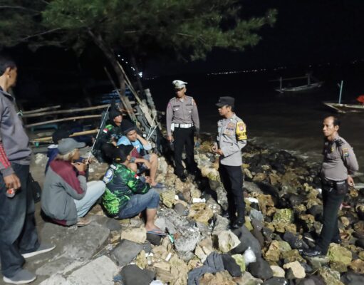 Polres Tanjungperak Patroli Dialogis, Sampaikan Himbauan Waspada Banjir Rob Dampak Fenomena Perigee