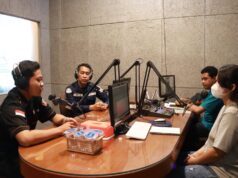 Jumat Curhat, Kasi Humas Polresta Mojokerto On Air Di Radio Bersama Mahasiswa