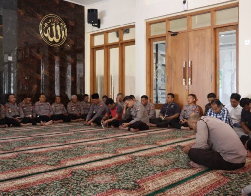 Polres Bondowoso Gelar Binrohtal Bentuk Karakter Anggota Polri Lebih Humanis