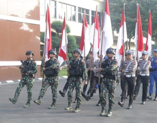 Sambut Hari Bhayangkara ke -77 Polda Jatim Gelar Tradisi Penyerahan Air Suci