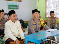 Hari Bhayangkara ke – 77 Polres Jombang Revitalisasi Makam Pahlawan Nasional KH Wahab Chasbullah