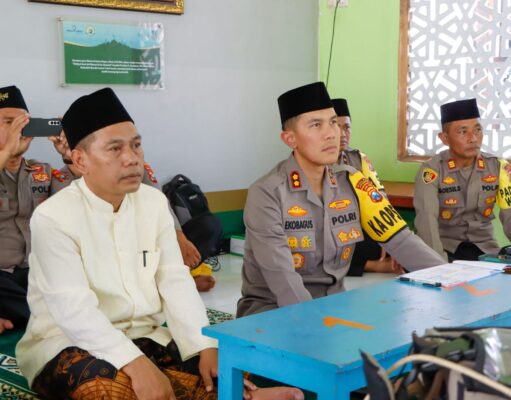 Hari Bhayangkara ke – 77 Polres Jombang Revitalisasi Makam Pahlawan Nasional KH Wahab Chasbullah