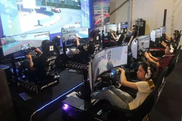 Penonton Formula E Bisa Mencoba Simulator Balapan Mobil di Mal Beach City
