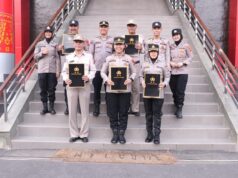 Kapolda Berikan Penghargaan kepada Personel Bid Humas Polda Sumsel, Apresiasi Kinerja dan Dedikasi yang Tinggi