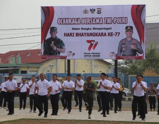 Jelang Hari Bhayangkara Ke-77, TNI dan Polri Olahraga Bersama di Polres Pringsewu