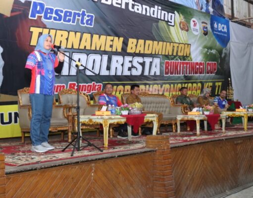 Hari Bhayangkara ke 77, Kapolresta Bukittinggi Adakan Turnamen Badminton