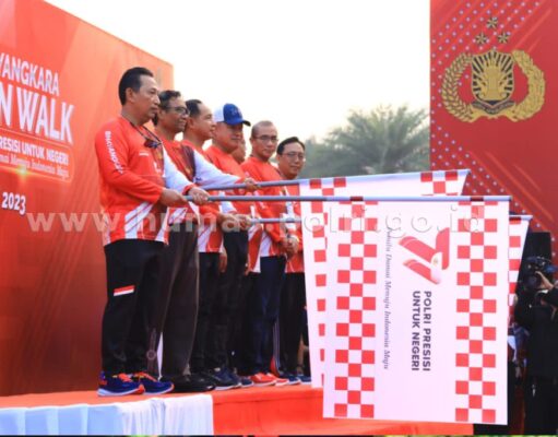 Kapolri Buka Bhayangkara Fun Walk Sambut Hari Bhayangkara Ke 77