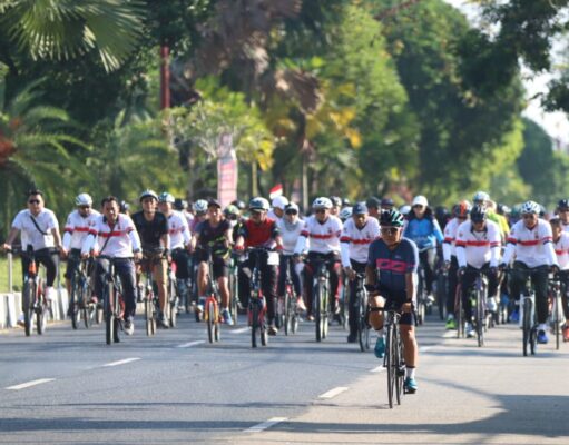 Sambut Hari Bhayangkara Ke-77, Polda Kalteng Gelar Fun Bike Dan Senam Bersama