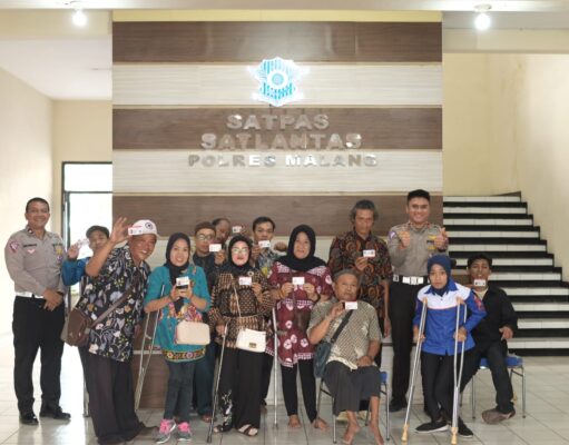 Sambut Hari Bhayangkara ke-77, Polres Malang Berikan SIM D Gratis Bagi Difabel