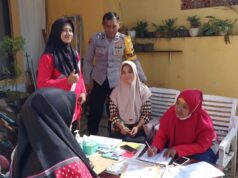 Polisi RW Polres Pasuruan Kota Dampingi Deteksi Dini Faktor Resiko PTM Warga Usia Produktif