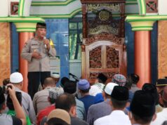 Jumat Curhat di Masjid, Kapolresta Mojokerto Himbau Jamaah Waspada dengan Pergaulan Anak