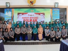 Curhat Bersama Polwan, Kaum Emak – emak di Pacitan Diberikan Wawasan Tata Krama Berlalulintas