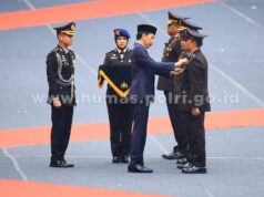 HUT Bhayangkara ke 77, Presiden Jokowi Berikan Penghargaan Bintang Bhayangkara Nararya
