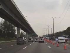 Petugas Terapkan “Contraflow” Jalan Tol Jakarta-Cikampek Arah Jakarta