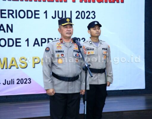 Karo PID Pimpin Upacara Kenaikan Pangkat Anggota Div Humas Polri