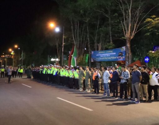 Beri Rasa Aman, Polsek Kota Polres Bojonegoro Melaksanakan Pengamanan Kedatangan Jamaah Haji
