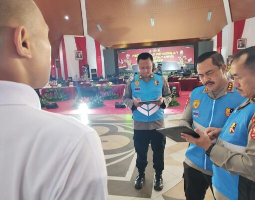 Wakapolri Pimpin Tahap Pemeriksaan Penampilan 432 Catar Akpol