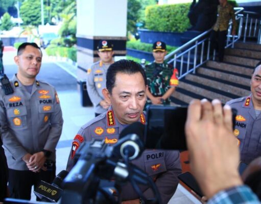 Kapolri: Kami Terus Lacak Keberadaan Dito Mahendra Sampai ke Luar Negeri