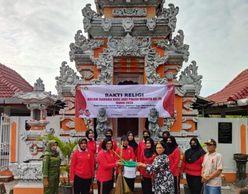 Sambut HUT Polwan Ke -75, Polwan Polresta Surakarta Gelar Bakti Religi di Tempat Ibadah