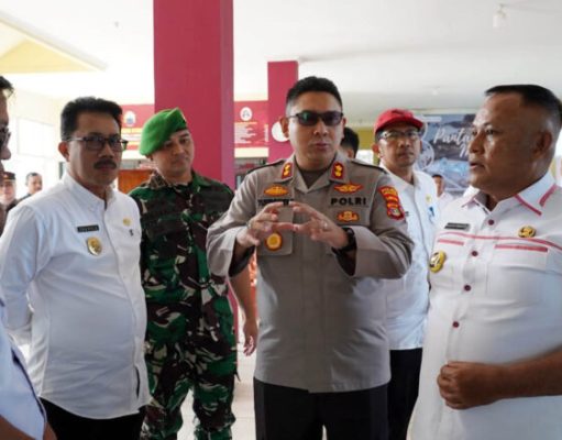 Personil Gabungan TNI Polri Amankan Pilkades Di 42 Desa