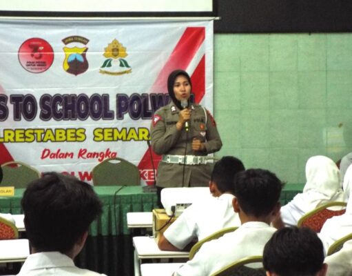 Polwan Polrestabes Semarang Goes To SMA 5 Dalam Rangka Hari Jadi Polwan Ke-75