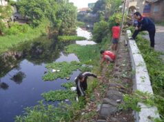 Bhabinkamtibmas Polsek Pekalongan Timur Giat Kerja Bakti