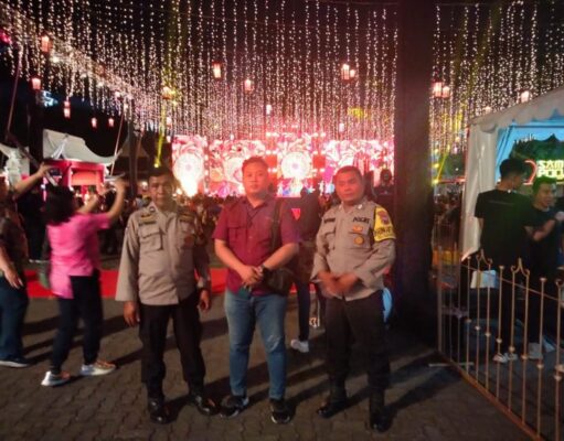 Ciptakan Kondisi Aman Polsek Semarang Barat Monitor Polytron Gathering And Awarding Night 2023 Di Sam Poo Kong