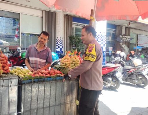 Polsek Semarang Selatan Gelar Patroli Kamtibmas Di Warga RT 1 RW 2 Randusari Jelang Hari Kemerdekaan Ke 78