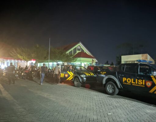 248 Polisi dan TNI Lakukan Pengamanan Pengesahan Warga Baru PSHT di Bondowoso Kondusif