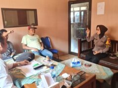 Polwan Kanit Binmas Polsek Wonopringgo Sampaikan Pesan Kamtibmas Warga Desa Surobayan