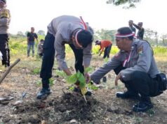 Polres Nganjuk Tanam Ribuan Berbagai Jenis Pohon Wujudkan Polri Lestarikan Negeri
