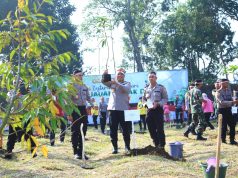 Cetak Rekor Tanam 21 Juta Pohon, Polri Raih Dua Penghargaan dari MURI