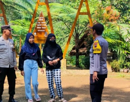 Polsek Doro Pekalongan Gelar Kamtibmas Di Obyek Wisata Curug