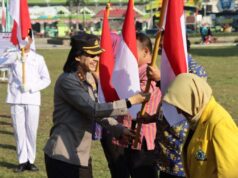 Kapolres Magelang Kota Bagikan Bendera Merah Putih Tahun 2023
