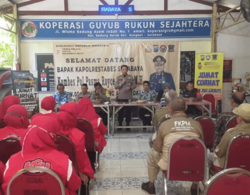 Anggota Polrestabes Surabaya Gelar Jumat Curhat Di Pendopo FKPM Kedung Baruk