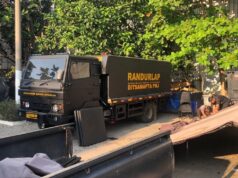 Polda Metro Jaya Siapkan Dapur Umum Bagi Pengungsi Korban Kebakaran di Kapuk Muara