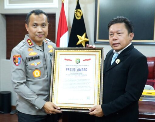 Responsif dan Inovatif Layani Aduan Masyarakat, Propam Polri Raih Penghargaan Presisi Award