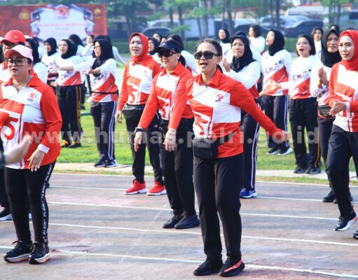 Jelang HUT Polwan ke 75, Ibu Asuh Polwan Gelar Olahraga Bersama
