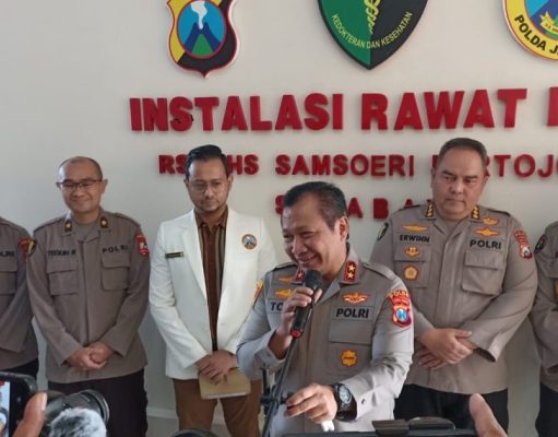 Gadis Penjual Peyek Yang Akan Jalani Operasi di RS Bhayangkara di Kapolda Jatim