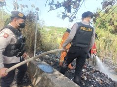 Quick Respon Sat Samapta Polresta Mojokerto Bantu Padamkan Lahan Yang Terbakar