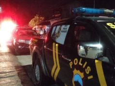 Polsek Sawangan Bersama warga Dan Damkar Padamkan 3 Kios Terbakar Di Bulu