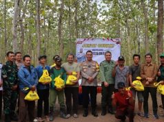 Waka Polresta Cilacap Gelar Jumat Curhat Tentang Pencegahan Karhutla Desa Kawunganten