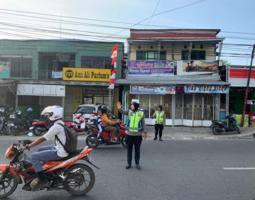 Srikandi Polres Kapuas Gelar Kegiatan Gatur Di Kota Kapuas
